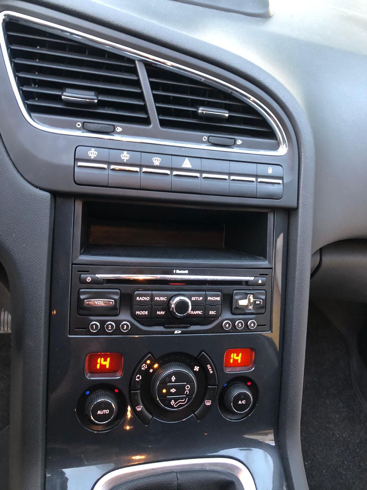 Peugeot 5008 PEUGEOT 5008 1.6 HDI 110 cv  - Foto 14