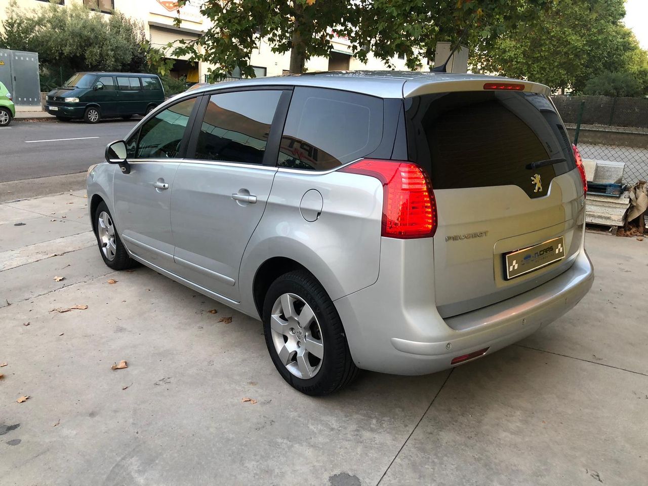 Peugeot 5008 PEUGEOT 5008 1.6 HDI 110 cv  - Foto 9