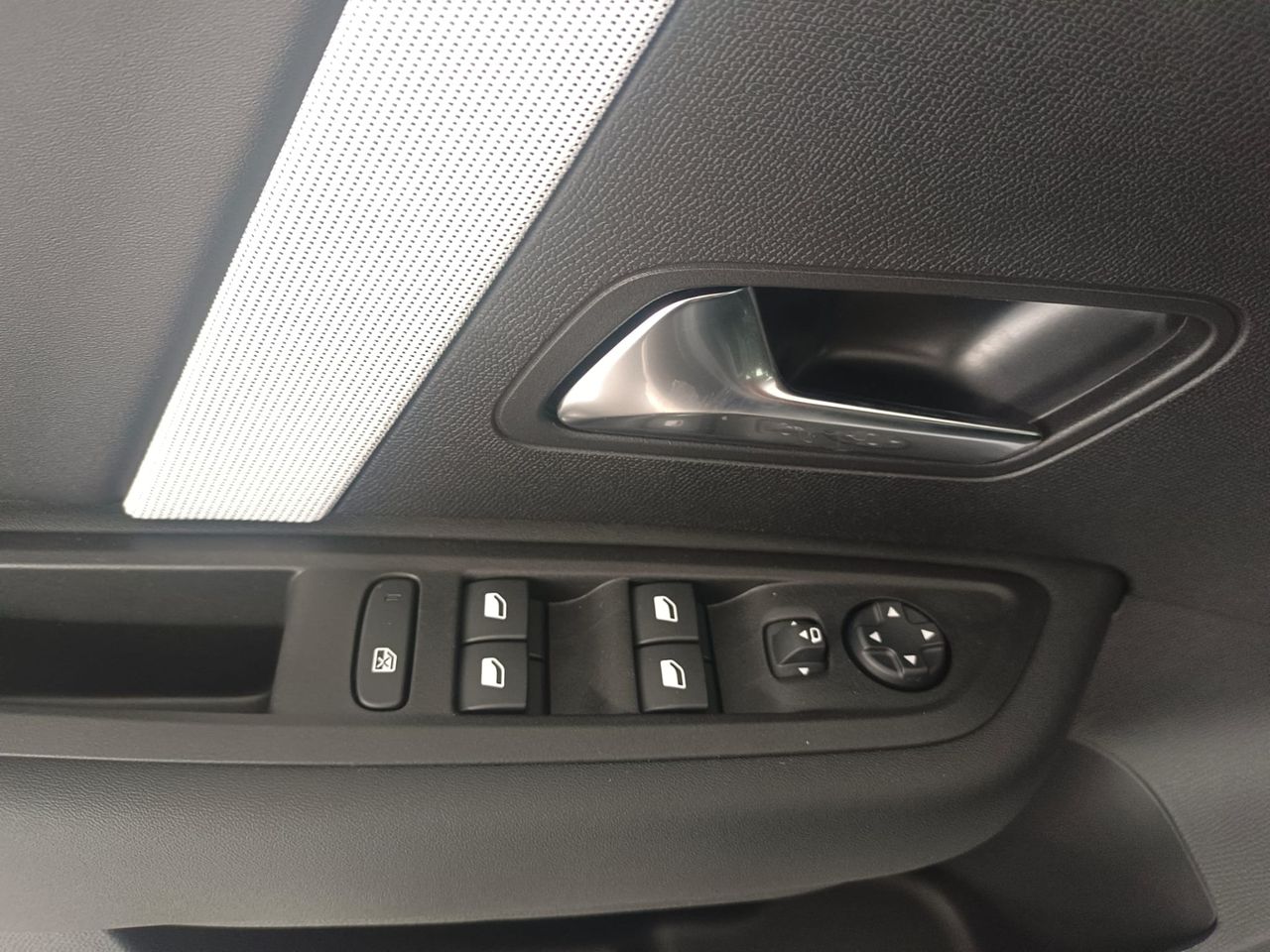 Citroën C4 Hybrid 145 ë-DCS6 Business Edition - foto 15