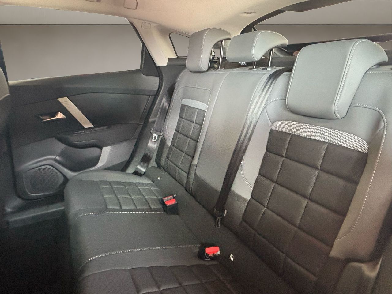 Citroën C4 Hybrid 145 ë-DCS6 Business Edition - foto 11