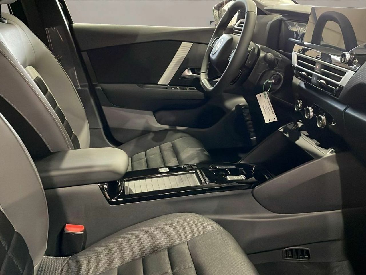 Citroën C4 Hybrid 145 ë-DCS6 Plus - foto 7