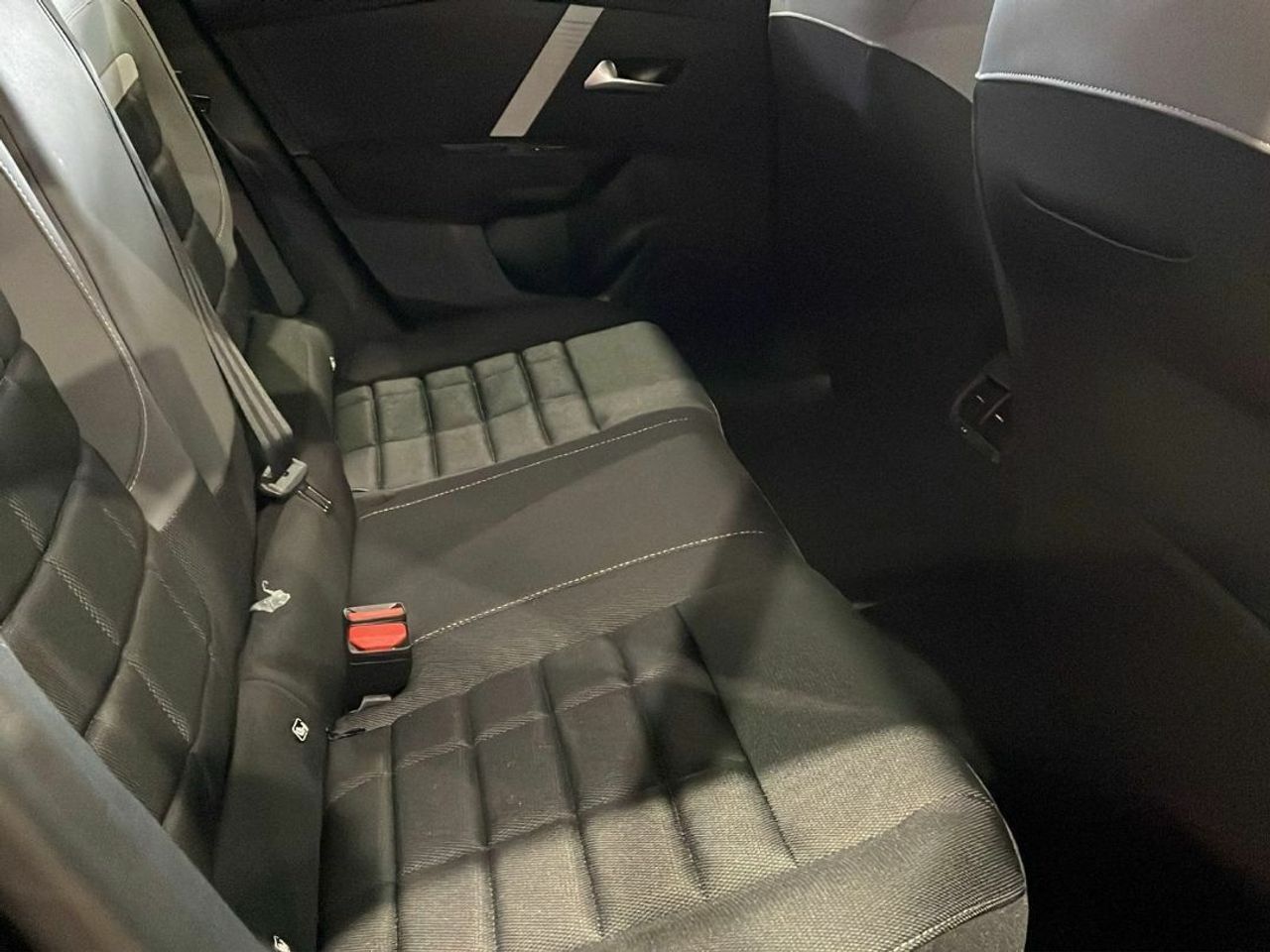 Citroën C4 Hybrid 145 ë-DCS6 Plus - foto 8