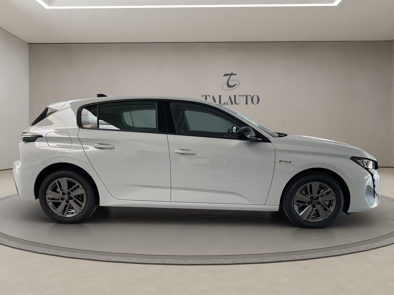 Peugeot 308 5P Style BlueHDi 130 S&S EAT8 - foto 5