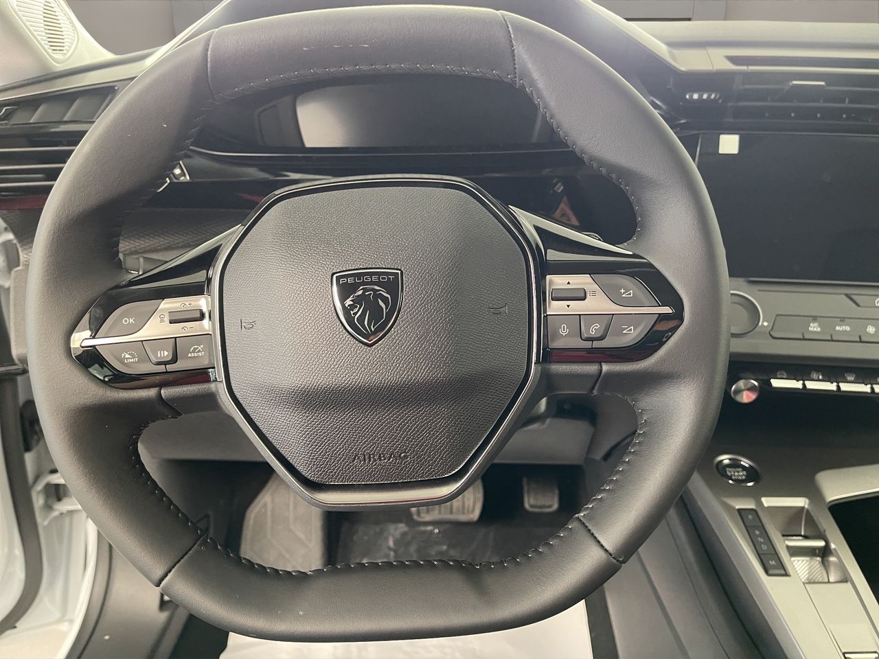 Peugeot 308 5P Style BlueHDi 130 S&S EAT8 - foto 16