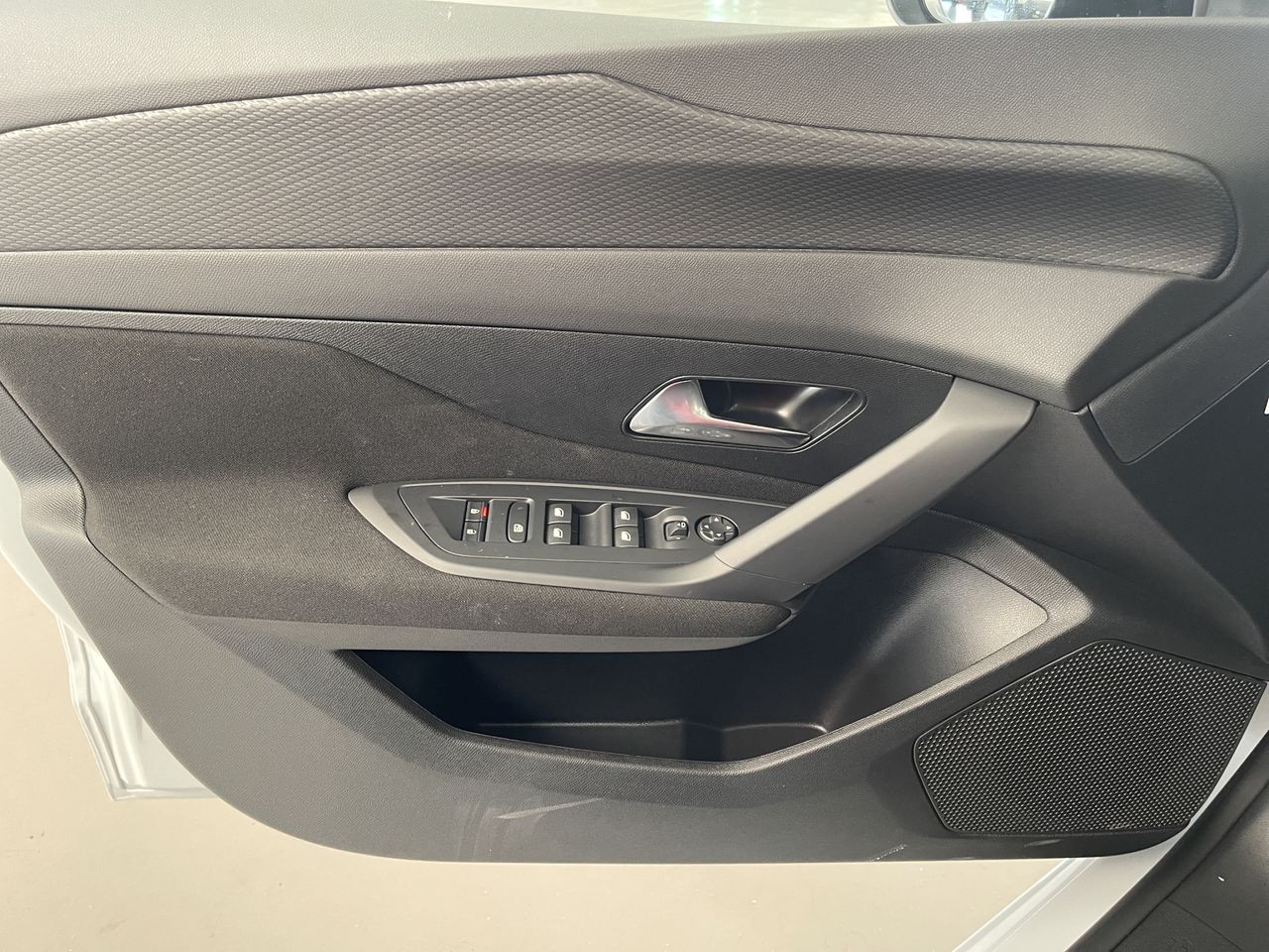 Peugeot 308 5P Style BlueHDi 130 S&S EAT8 - foto 19