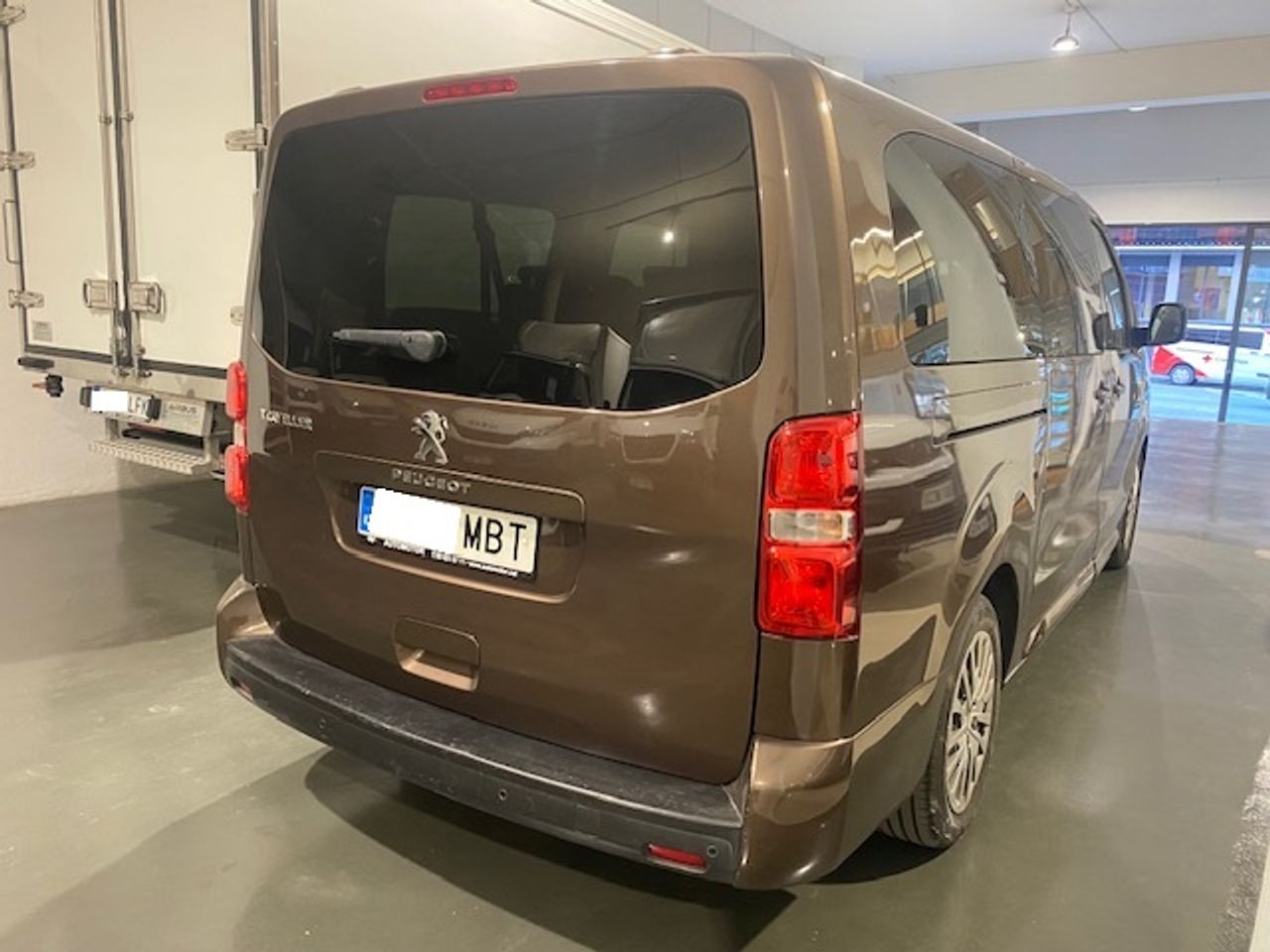 Peugeot Traveller Business BlueHDI 120 S&S Largo - Foto 8