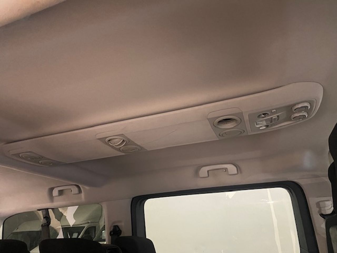 Peugeot Traveller Business BlueHDI 120 S&S Largo - Foto 37