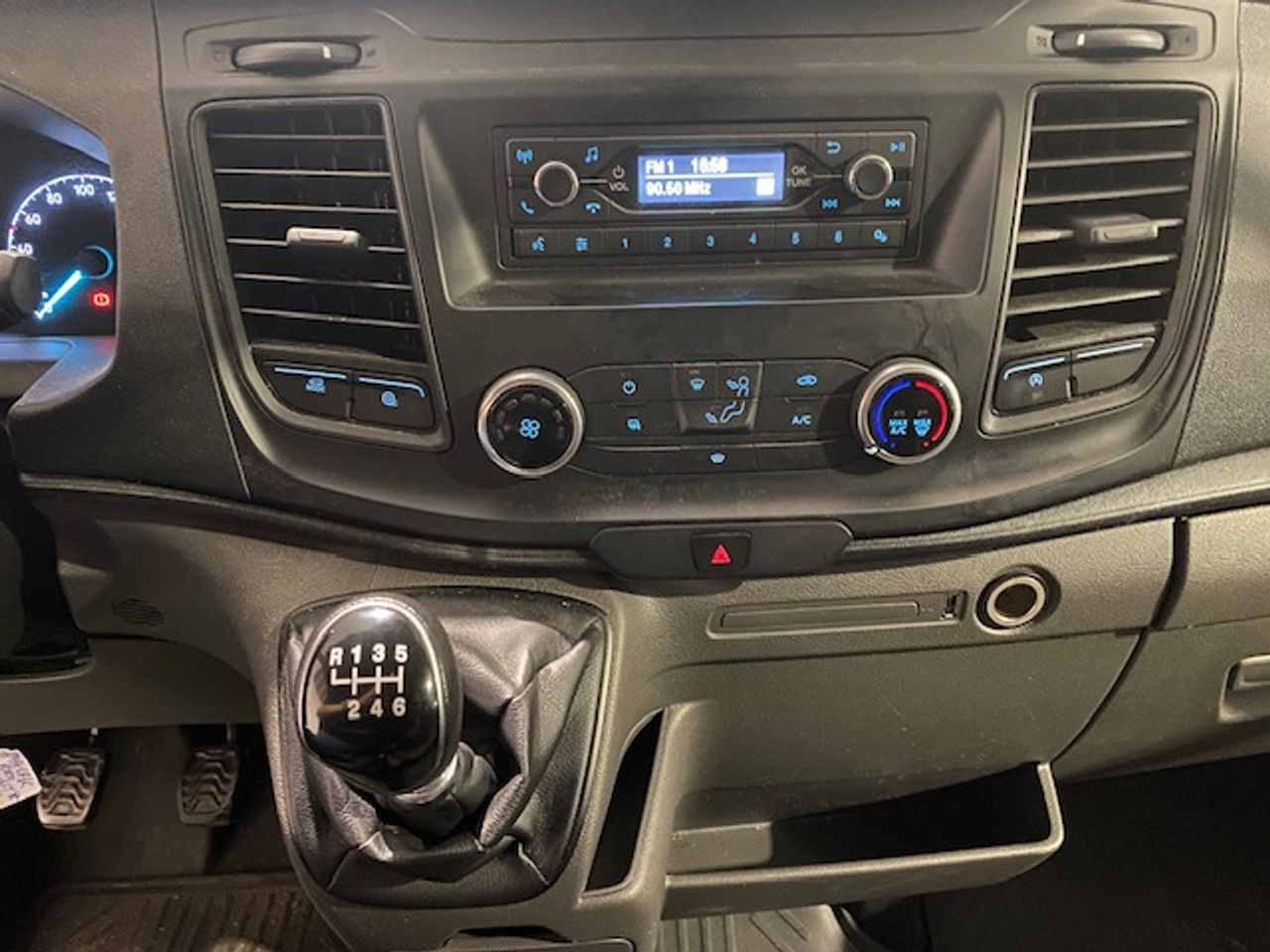 Ford Transit FT 350 Chasis Cabina 2.0 EcoBlue L2 Trend RWD 170cv - Foto 18