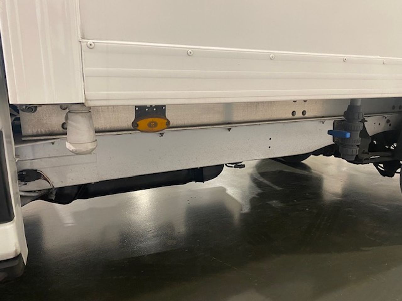 Ford Transit FT 350 Chasis Cabina 2.0 EcoBlue L2 Trend RWD 170cv - Foto 16