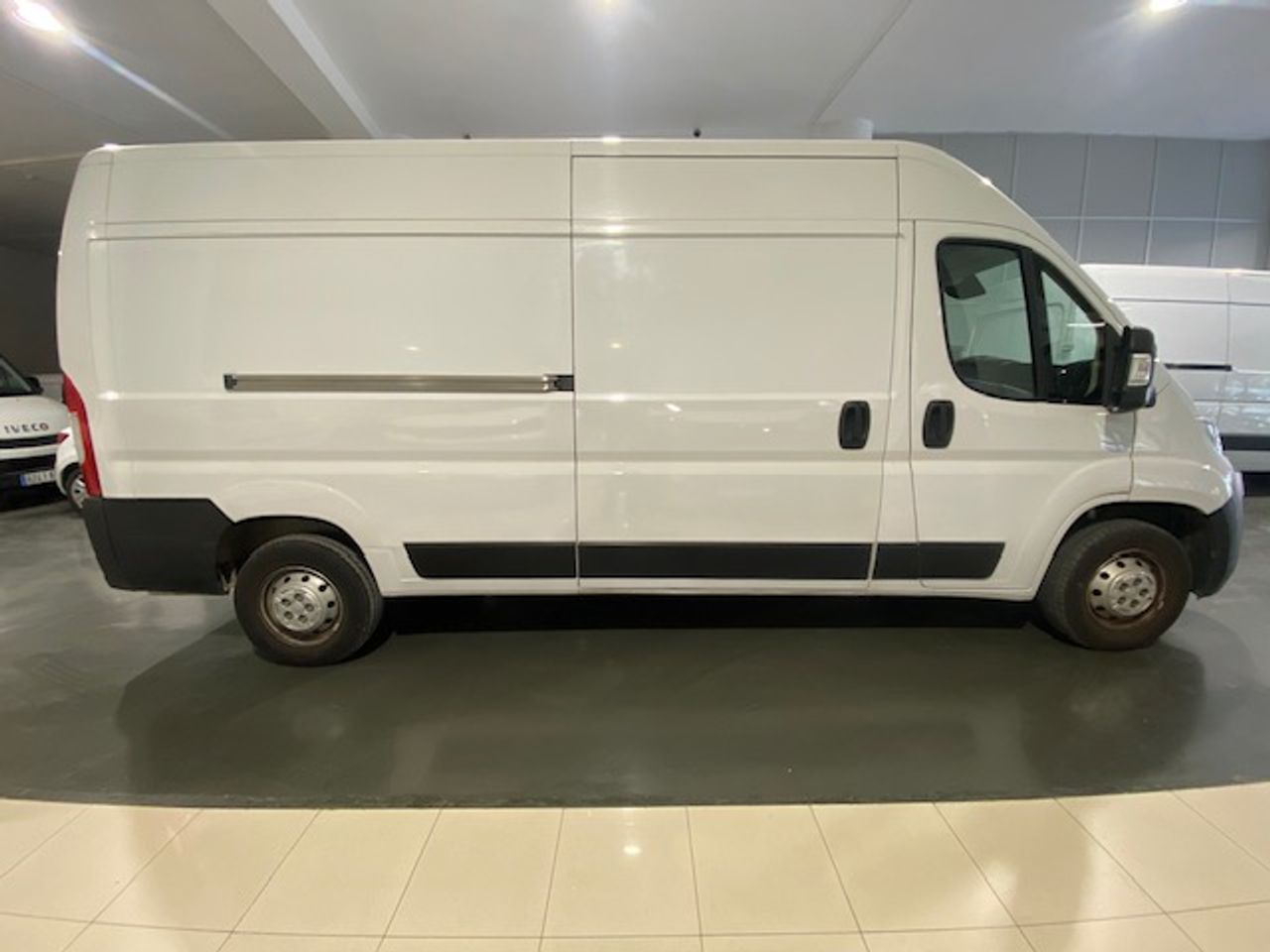 Citroën Jumper Furgon 35 L3H2 BlueHDi 103KW 140CV - GARANTIA FÁBRICA 09/2025 - Foto 5