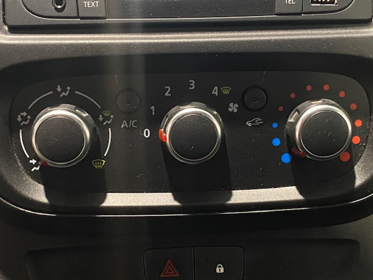 Nissan NV300 Furgón 2.0dCi L2H1 1.2T Comfort 120cv - GARANTIA FÁBRICA 03/2025 - Foto 20