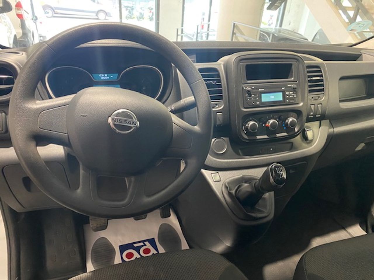 Nissan NV300 Furgón 2.0dCi L2H1 1.2T Comfort 120cv - GARANTIA FÁBRICA 03/2025 - Foto 13