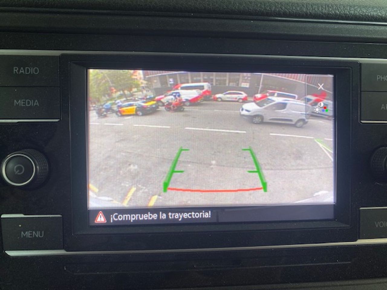 Volkswagen Crafter 35 Furgon BL TA L4H3 2.0TDI 130kW 177CV - GARANTIA FÁBRICA 03/2026 - Foto 17