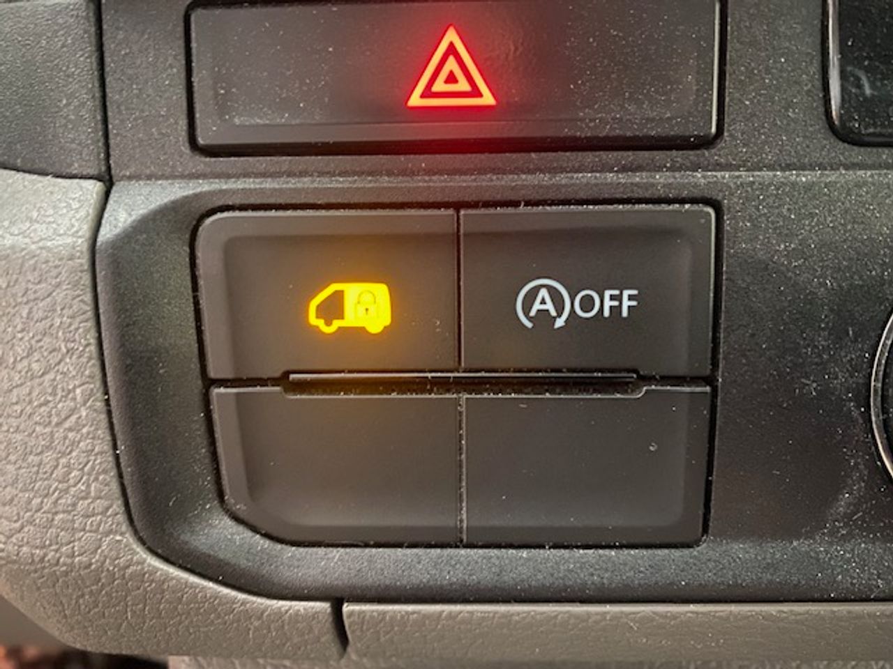 Volkswagen Crafter 35 Furgon BL TA L4H3 2.0TDI 130kW 177CV - GARANTIA FÁBRICA 03/2026 - Foto 22