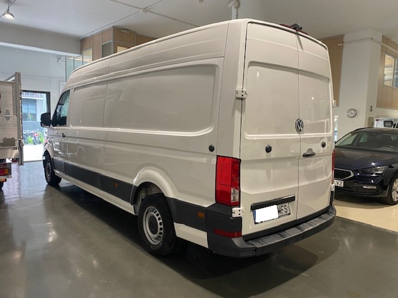 Volkswagen Crafter 35 Furgon BL TA L4H3 2.0TDI 130kW 177CV - GARANTIA FÁBRICA 03/2026 - Foto 7
