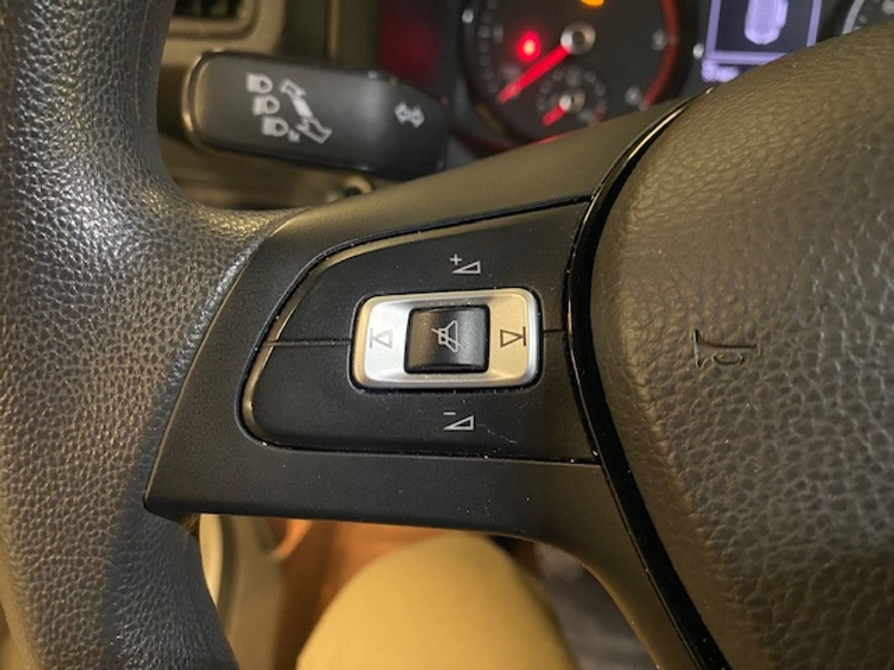 Volkswagen Crafter 35 Furgon BL TA L4H3 2.0TDI 103kW 140CV - GARANTIA FÁBRICA 07/2026 - Foto 25