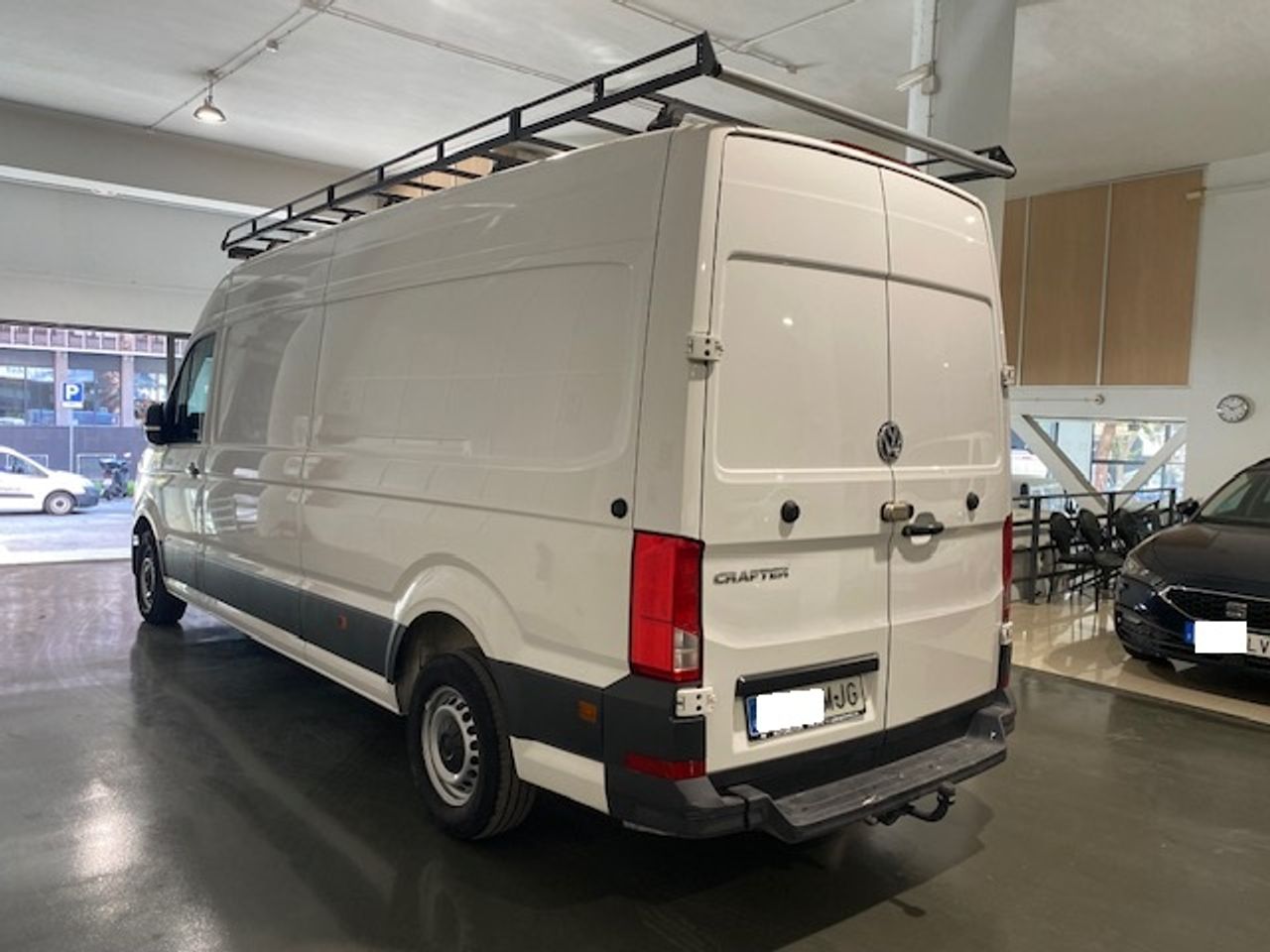 Volkswagen Crafter 35 Furgon BL TA L4H3 2.0TDI 103kW 140CV - GARANTIA FÁBRICA 07/2026 - Foto 6