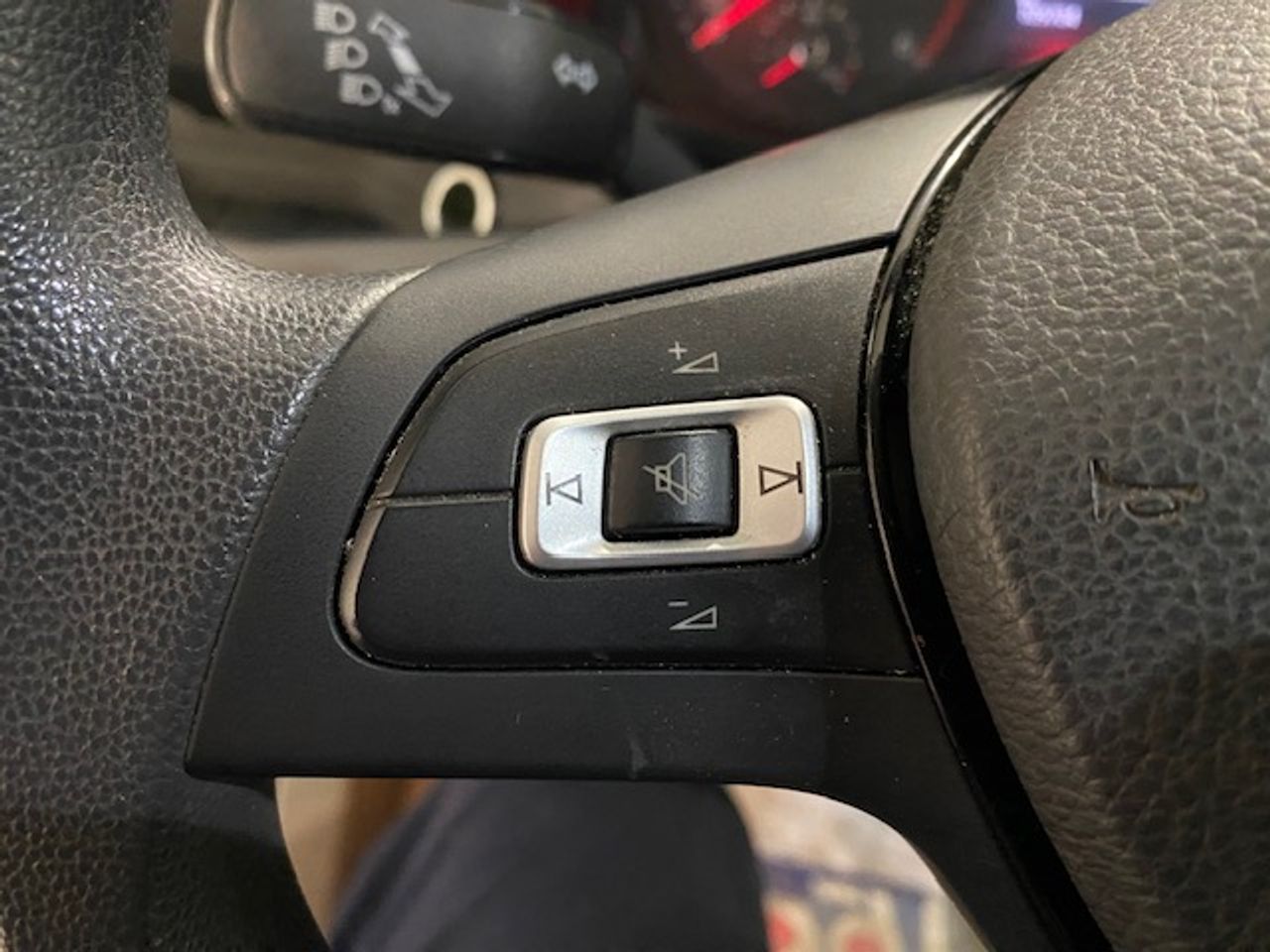 Volkswagen Crafter 35 Furgon BL TA L4H3 2.0TDI 103kW 140CV - GARANTIA FÁBRICA 07/2026 - Foto 28