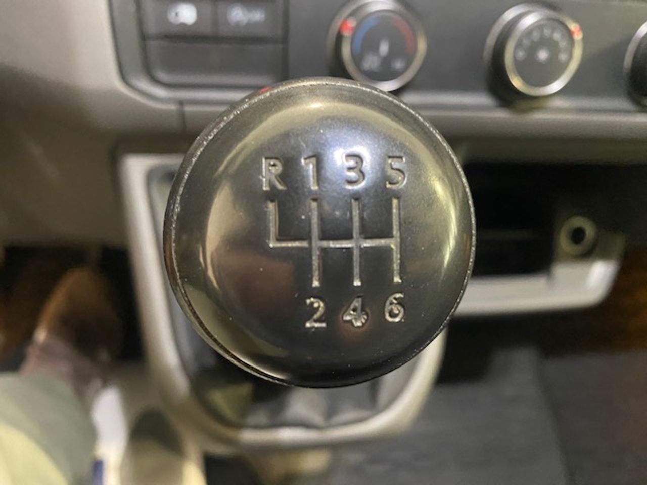 Volkswagen Crafter 35 Furgon BM TA L3H3 2.0TDI 103kW140CV - GARANTIA MECANICA - Foto 23