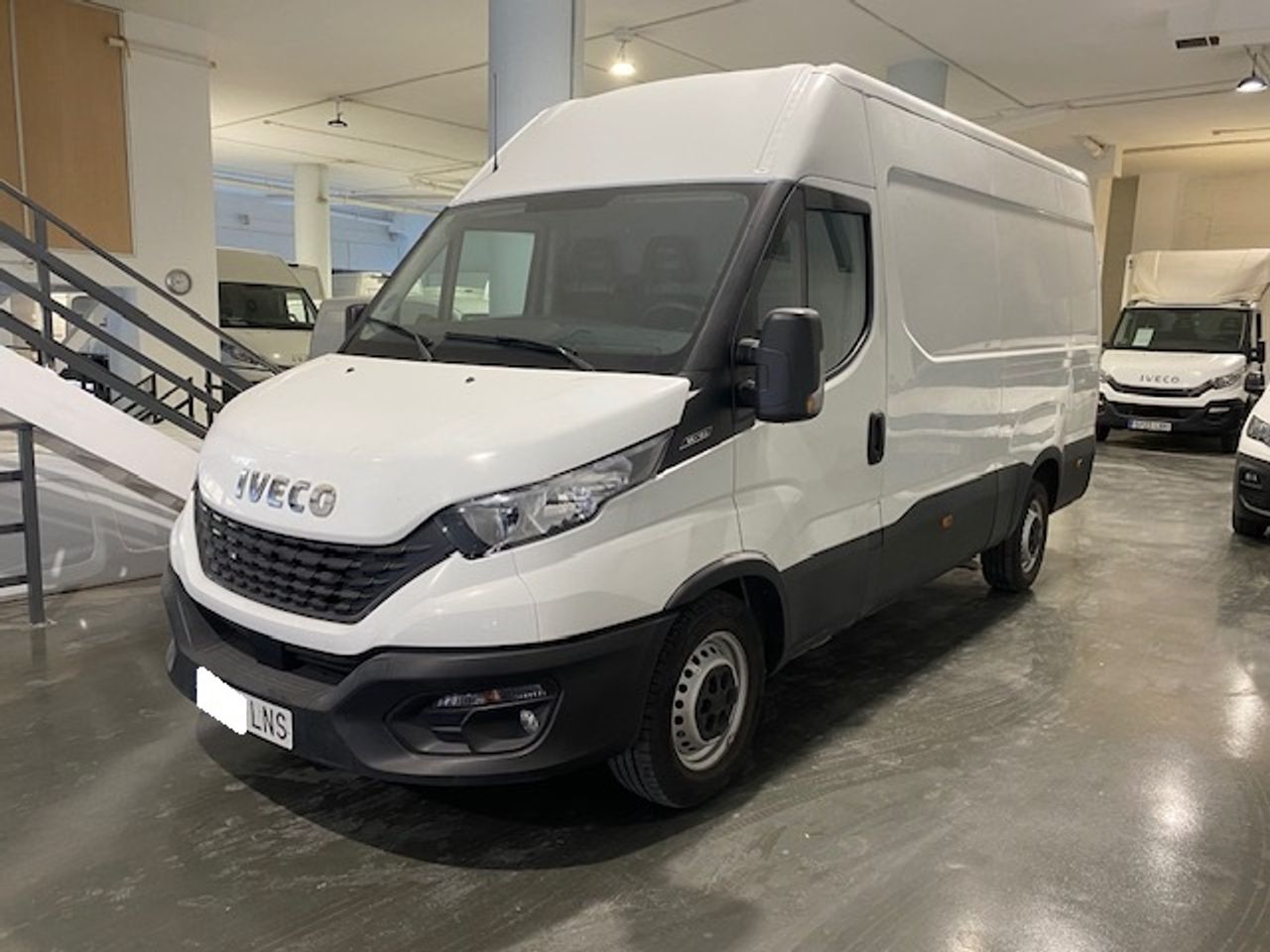 Iveco Daily Furgón 35S12 V 3520L H2 12.0 120cv - GARANTIA MECANICA - Foto 4
