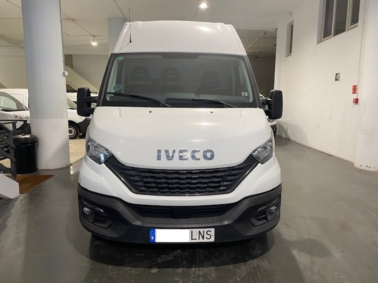 Iveco Daily Furgón 35S12 V 3520L H2 12.0 120cv - GARANTIA MECANICA - Foto 3