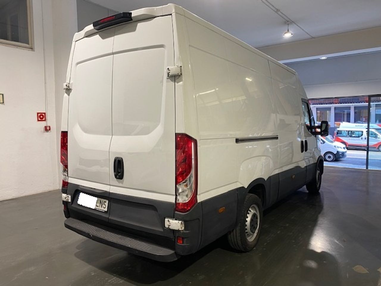 Iveco Daily Furgón 35S12 V 3520L H2 12.0 120cv - GARANTIA MECANICA - Foto 5