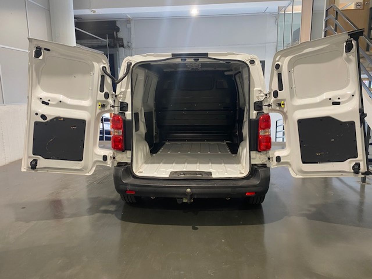 Peugeot Expert Pro 1.5 BlueHDi 100 SS Standard - GARANTIA MECANICA - Foto 12