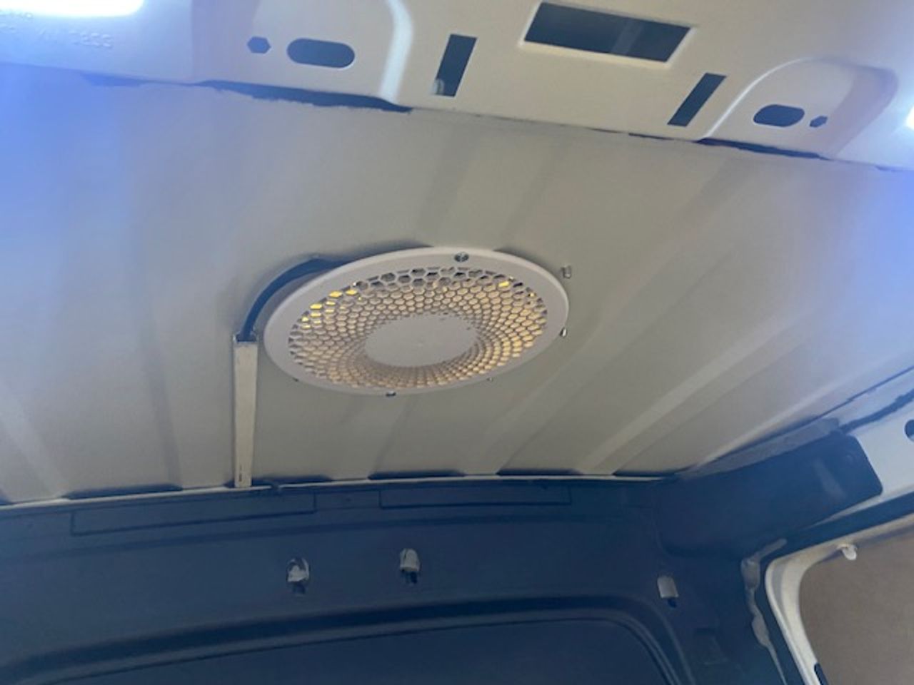 Volkswagen Caddy Cargo 2.0 TDI 90kW 122CV 4MOTION - GARANTIA MECANICA - Foto 16