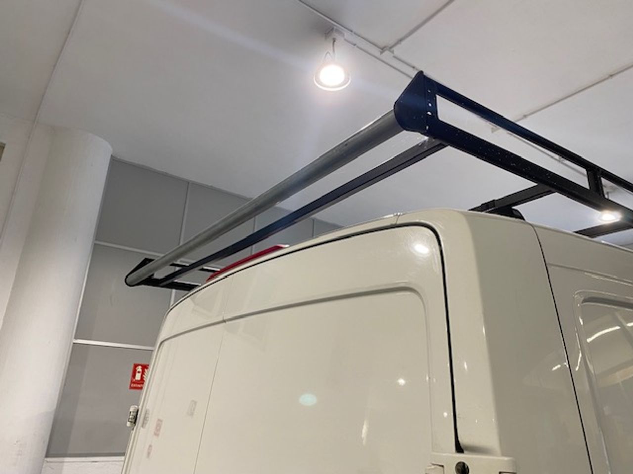 Volkswagen Crafter 35 Furgon BM TN L3H2 2.0TDI 103kW140CV - GARANTIA FÁBRICA 07/2026 - Foto 40