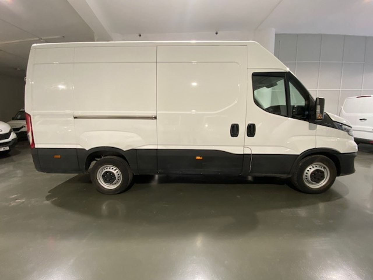 Iveco Daily Furgón 35S12 V 3520L H2 12.0 120cv - GARANTIA MECANICA - Foto 5