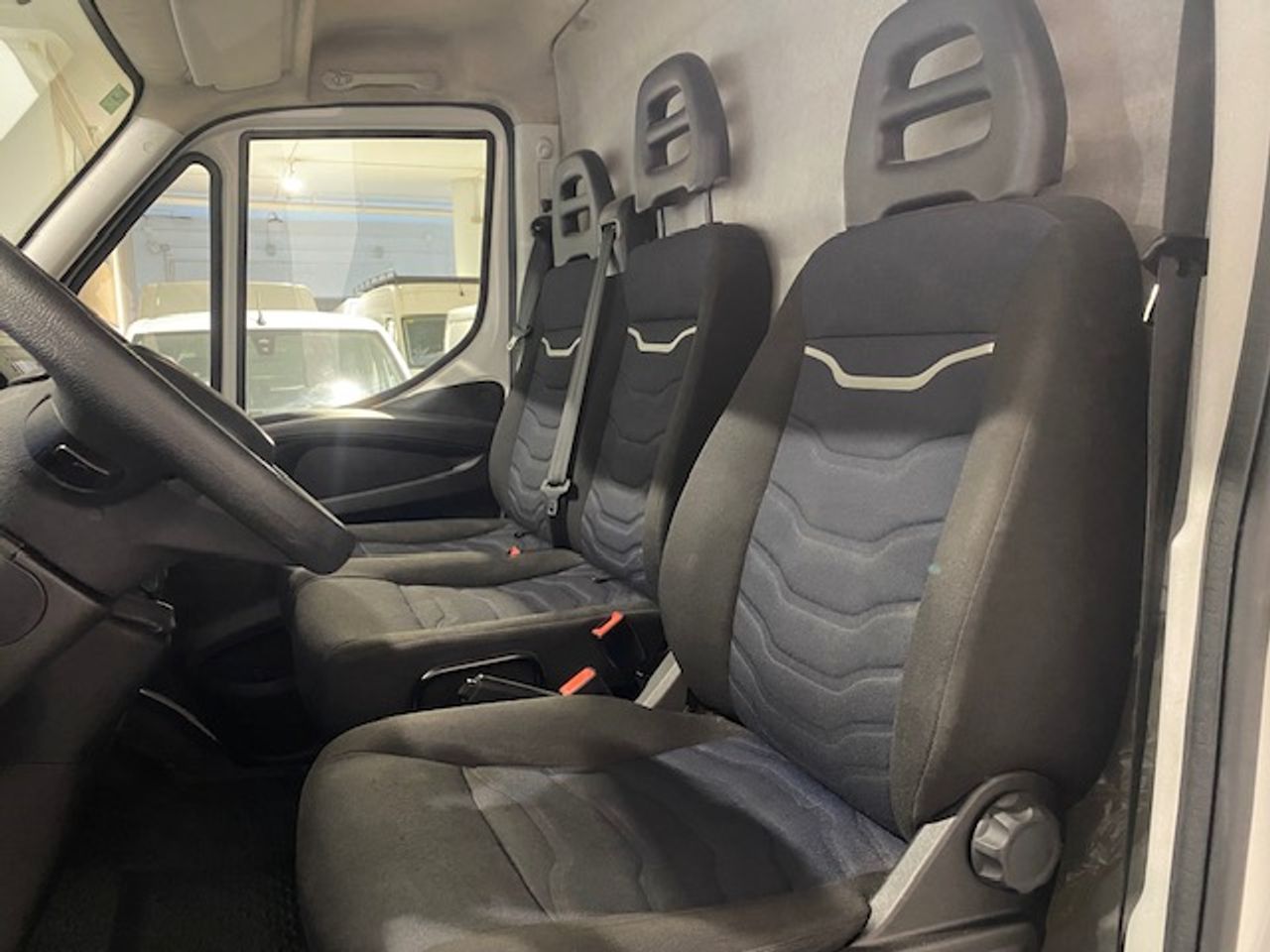 Iveco Daily Furgón 35S12 V 3520L H2 12.0 120cv - GARANTIA MECANICA - Foto 24