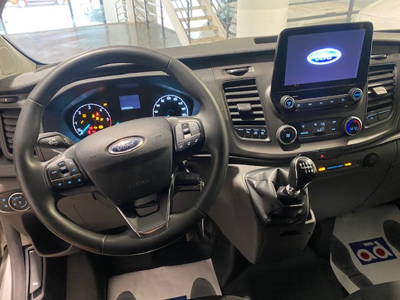 Ford Transit Custom Kombi 2.0 TDCI 320 L1 Trend - GARANTIA FÁBRICA 08/2026 - Foto 16