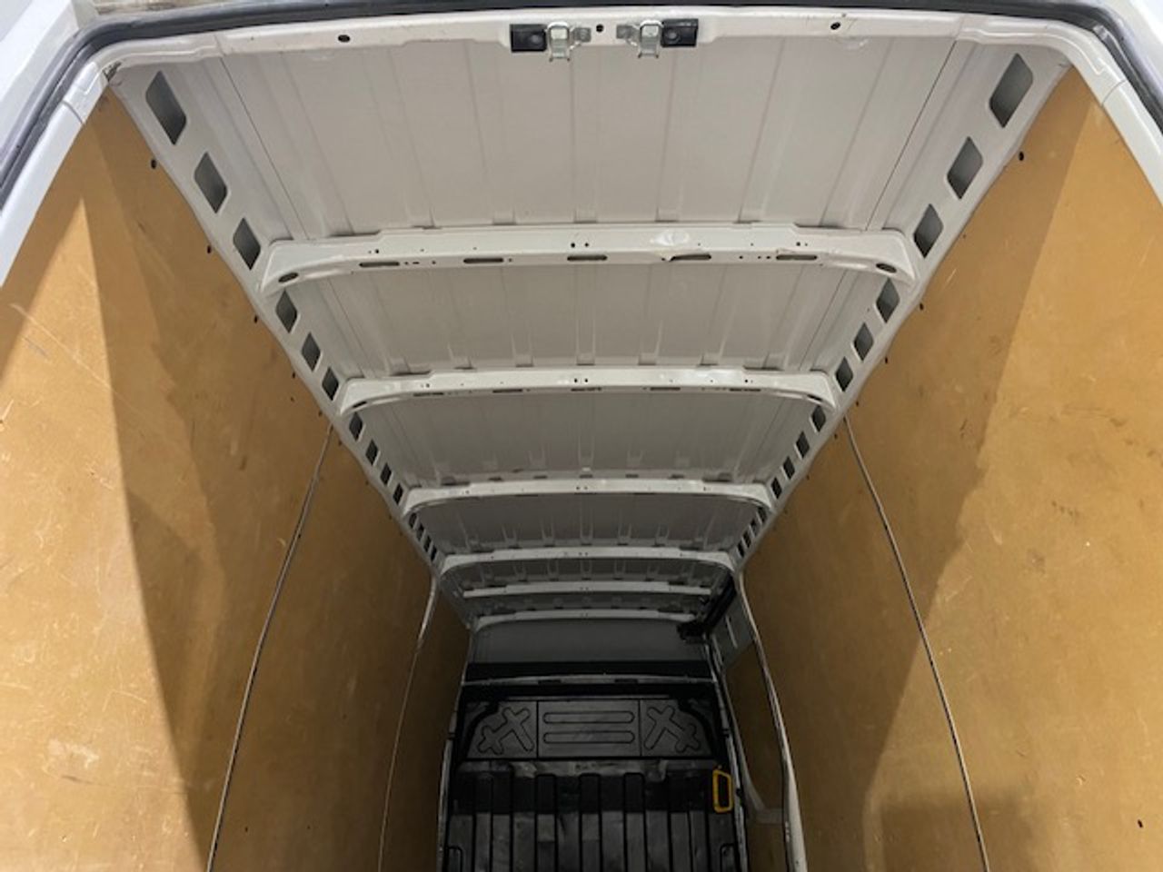 Iveco Daily Furgón 35S16 V 3520 L4H2 16.0 160cv - GARANTIA MECANICA - Foto 15