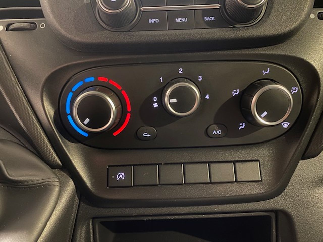 Iveco Daily Furgón 35S16 V 3520 L4H2 16.0 160cv - GARANTIA MECANICA - Foto 24