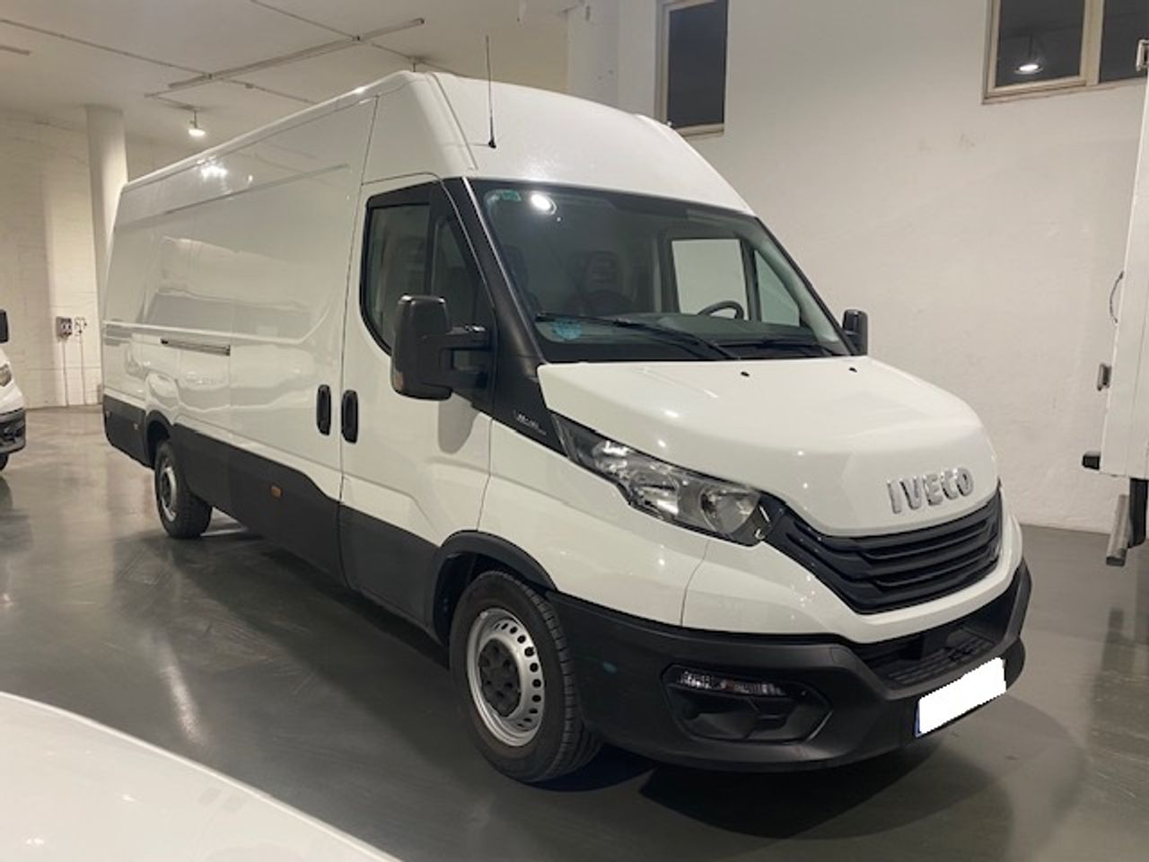 Iveco Daily Furgón 35S16 V 3520 L4H2 16.0 160cv - GARANTIA MECANICA - Foto 3