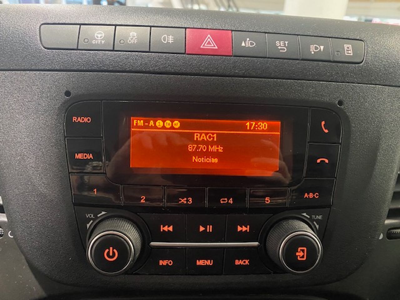 Iveco Daily Furgón 35S16 V 3520 L4H2 16.0 160cv - GARANTIA MECANICA - Foto 23