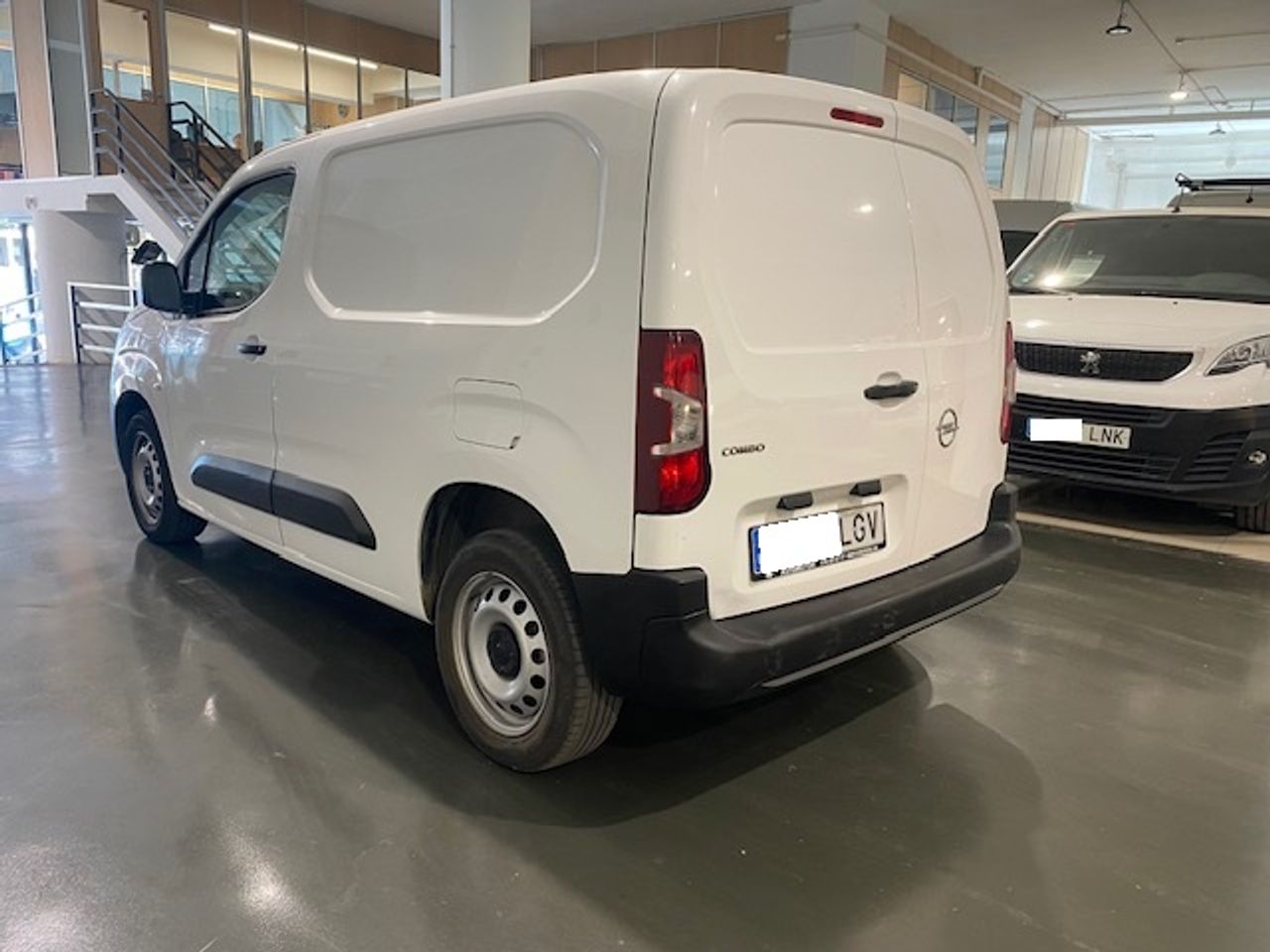 Opel Combo Cargo 1.5 TD 75kW 100CV Select L H1 1000kg - GARANTIA MECANICA - Foto 6