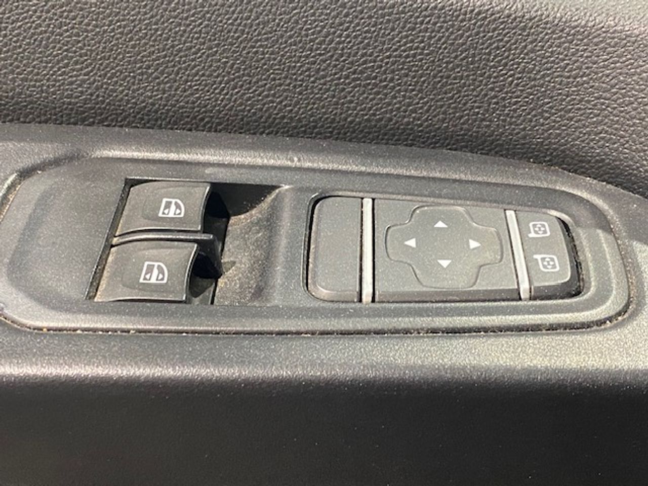 Renault Trafic Furgón L1H1 dCi 110cv - GARANTIA MECANICA - Foto 22