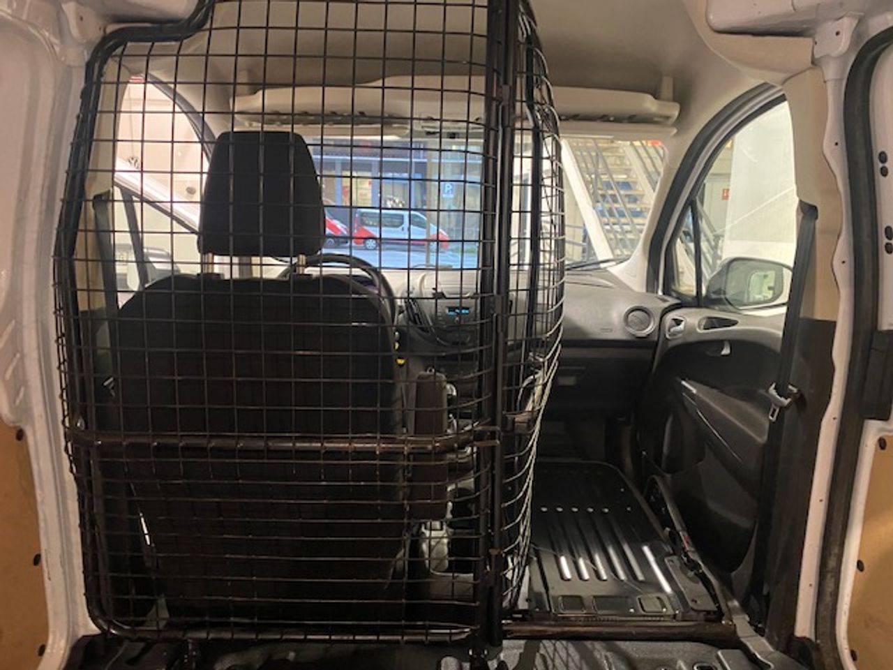 Ford Transit Courier Van 1.5 TDCi Trend 95cv - Foto 15