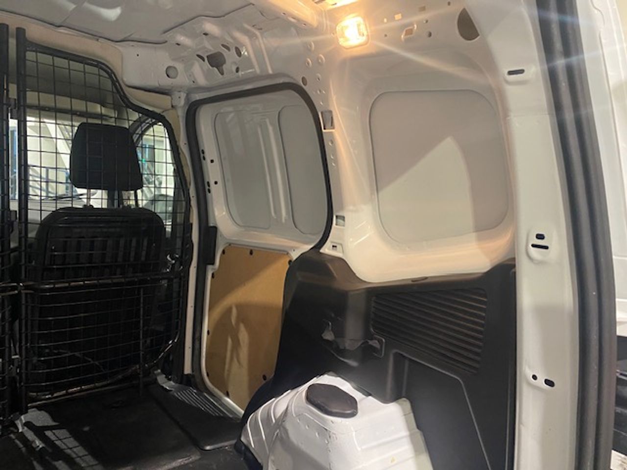 Ford Transit Courier Van 1.5 TDCi Trend 95cv - Foto 12