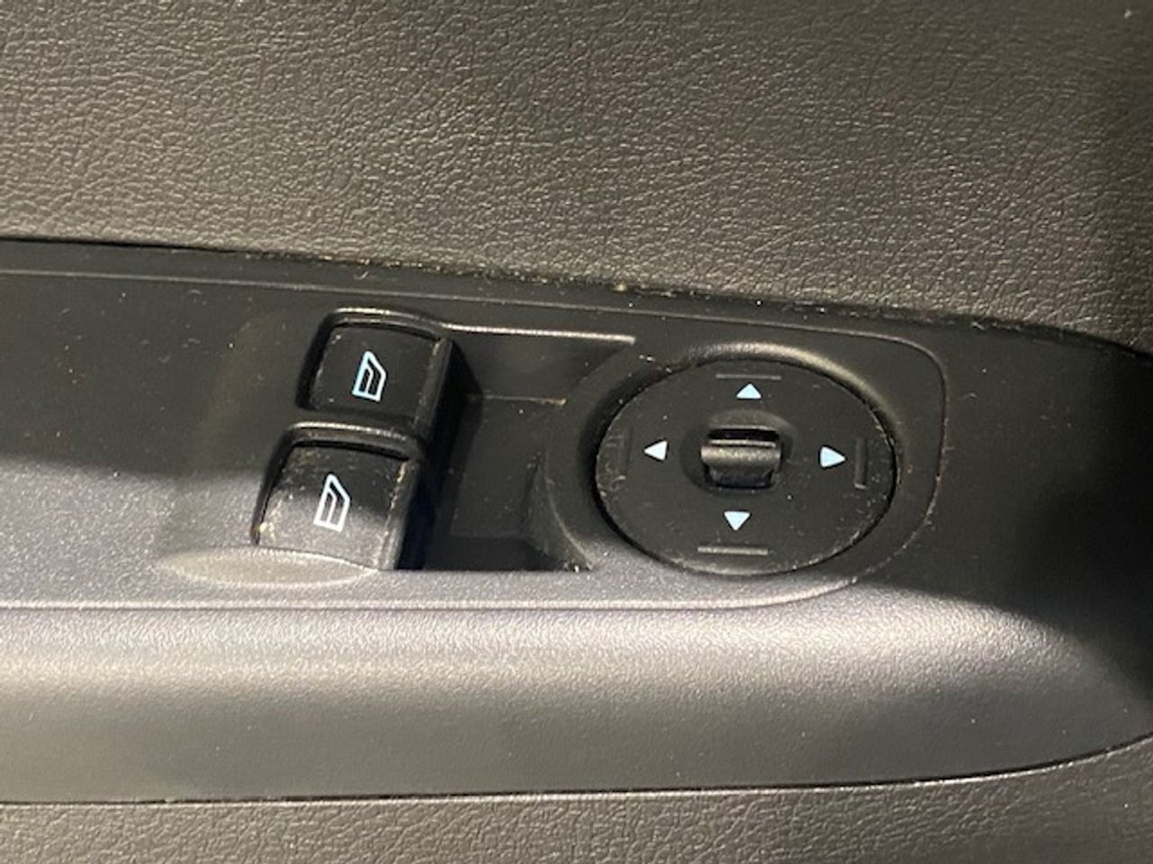 Ford Transit Courier Van 1.5 TDCi Trend 95cv - Foto 28