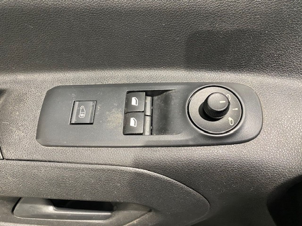 Peugeot Partner Standard 600kg BlueHDi 73kW - Foto 18