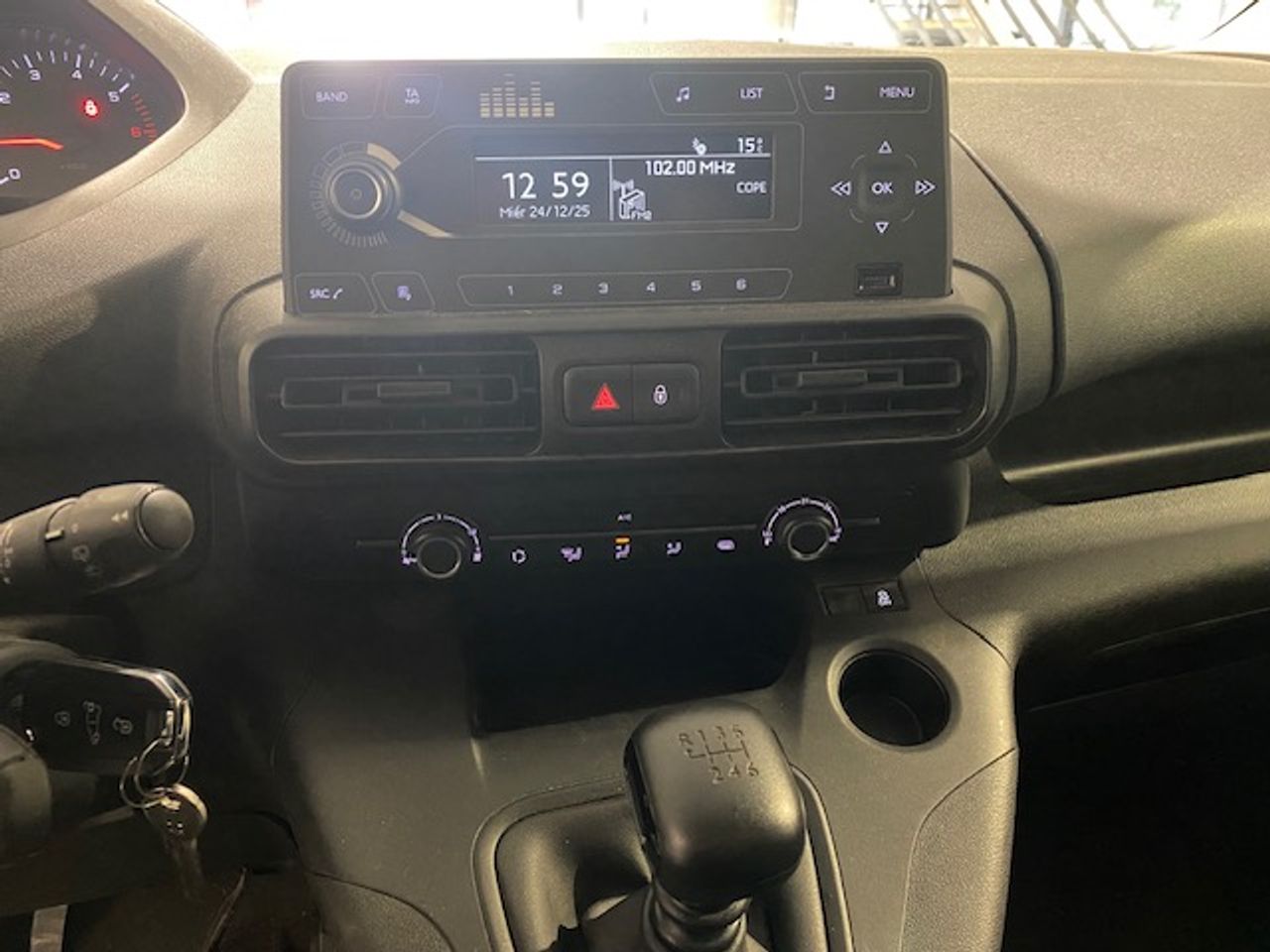 Peugeot Partner Standard 600kg BlueHDi 73kW - Foto 12