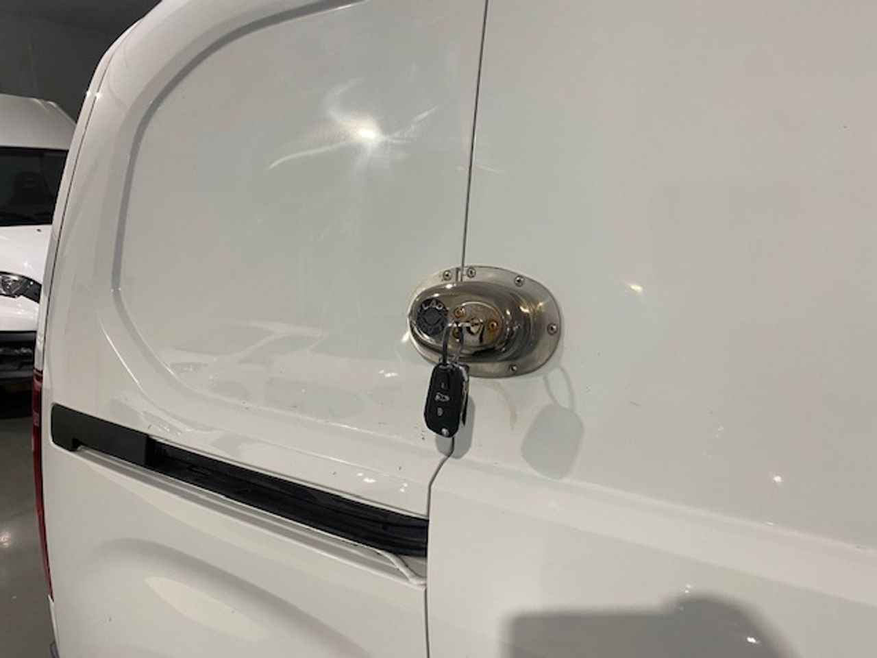 Peugeot Partner Standard 600kg BlueHDi 73kW - Foto 16