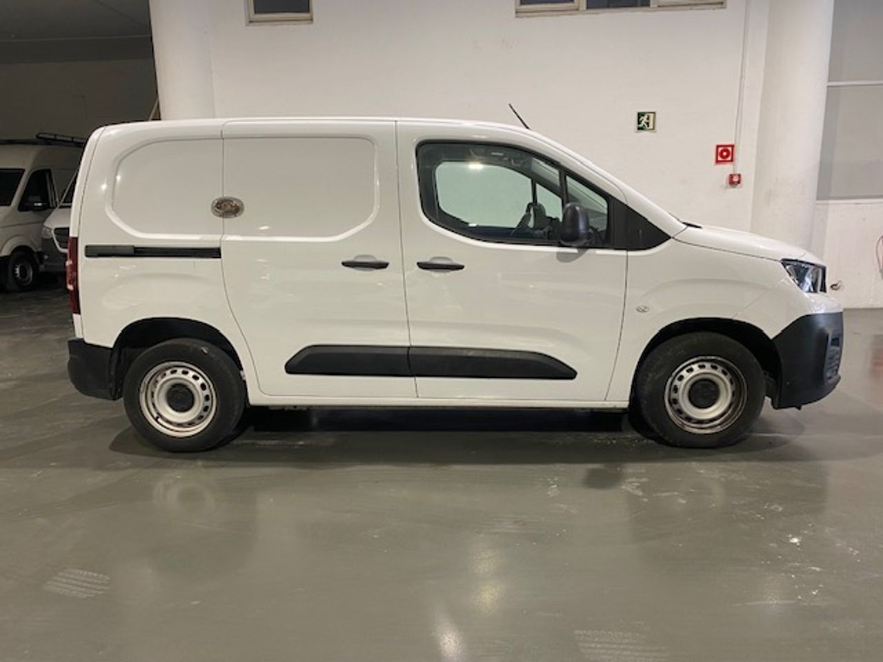 Peugeot Partner Standard 600kg BlueHDi 73kW - Foto 5