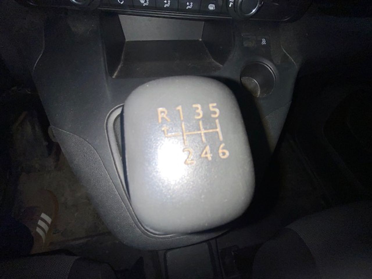 Peugeot Partner Standard 600kg BlueHDi 73kW - Foto 17