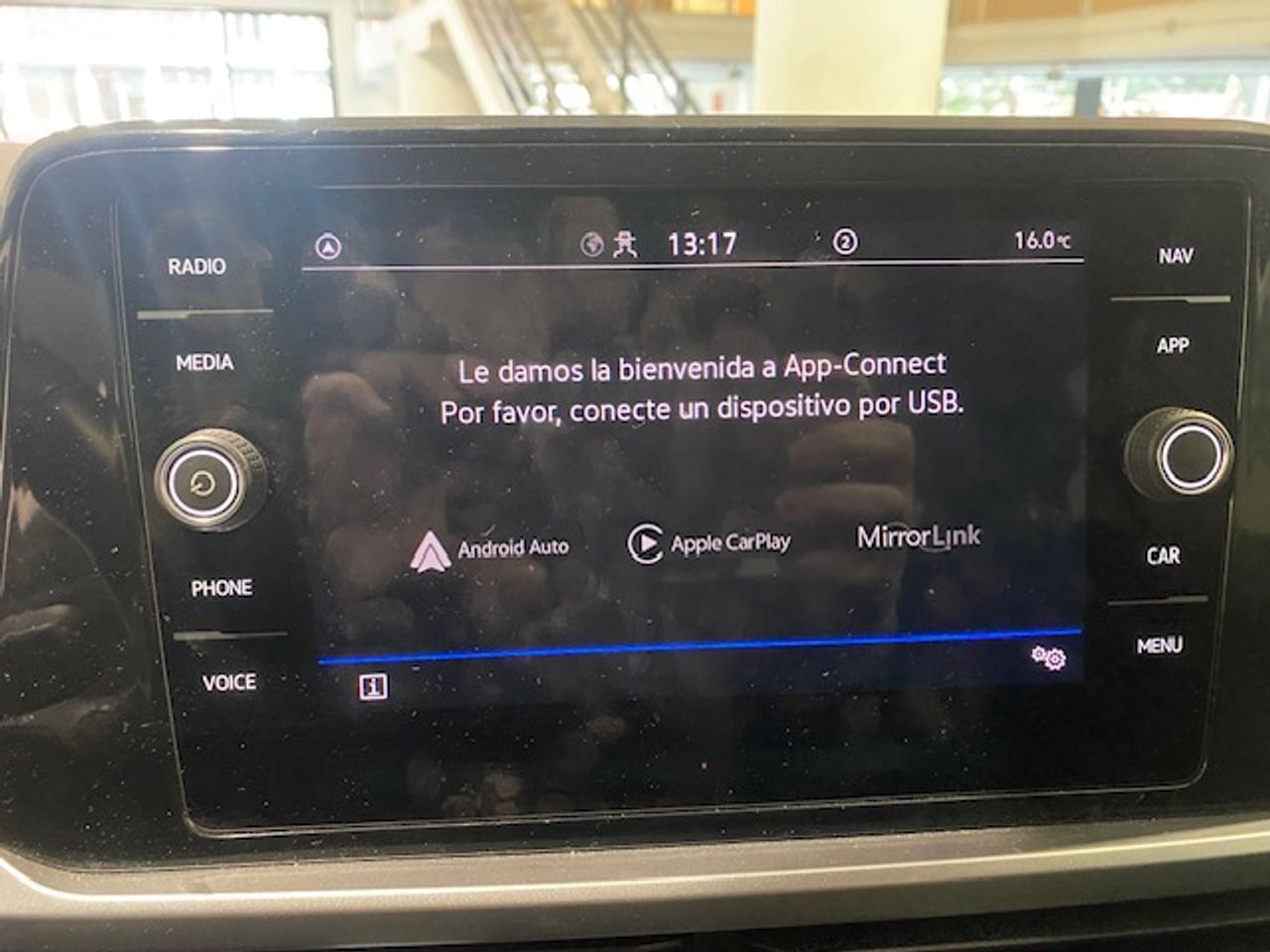 Volkswagen T-Roc Life 1.5 TSI 110 kW (150 CV) DSG - GARANTIA MECANICA - Foto 16