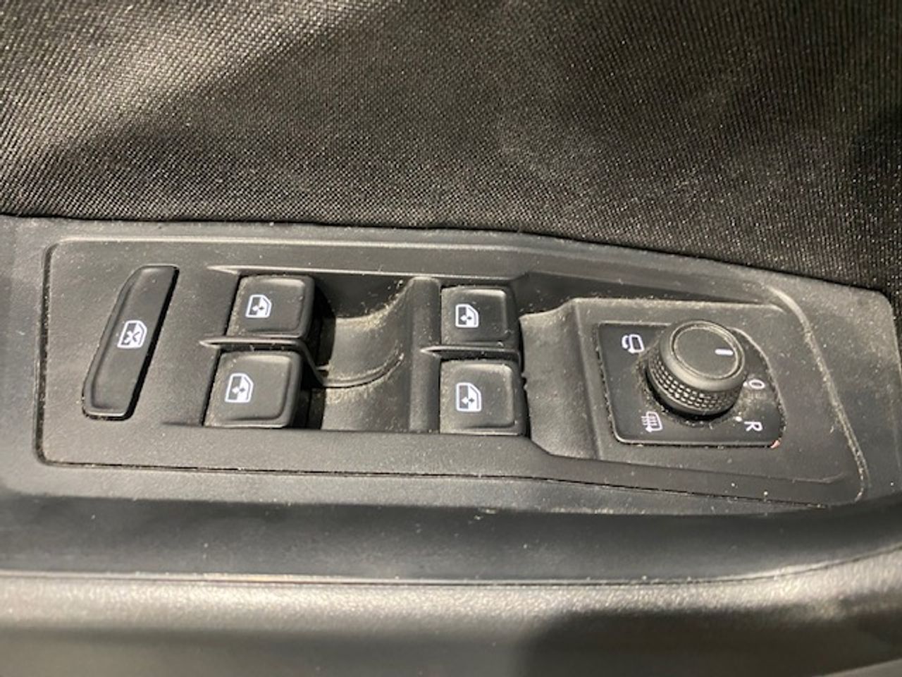 Volkswagen T-Roc Life 1.5 TSI 110 kW (150 CV) DSG - GARANTIA MECANICA - Foto 31