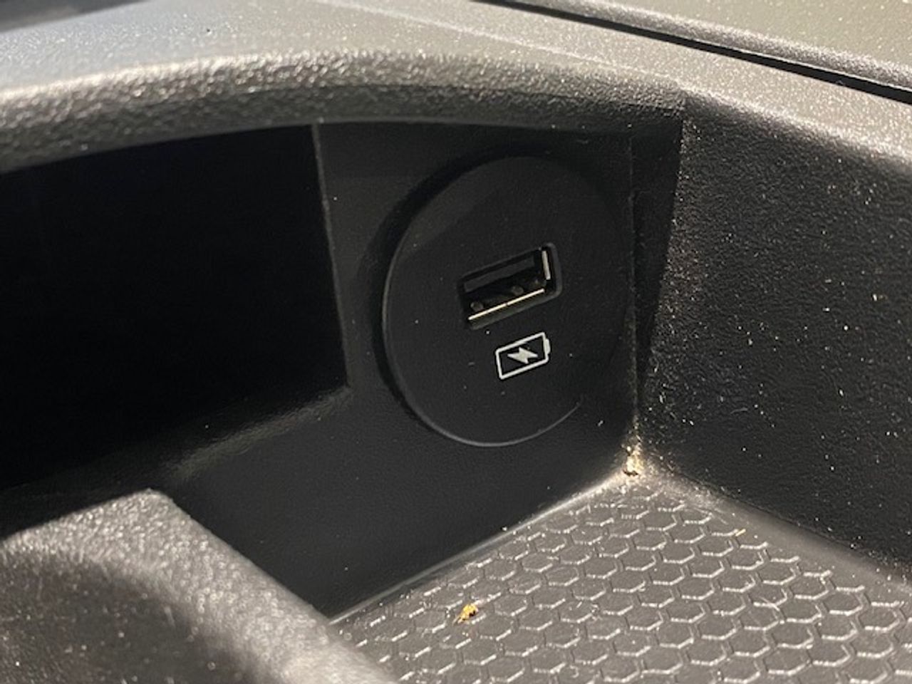 Iveco Daily 35c14 3750 Plataforma Elevadora - GARANTIA MECANICA - Foto 29