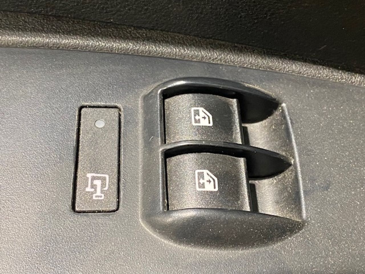 Fiat Doblò Cargo SX 1.3 Mjet 70 kW 95cv - GARANTIA MECANICA - Foto 24